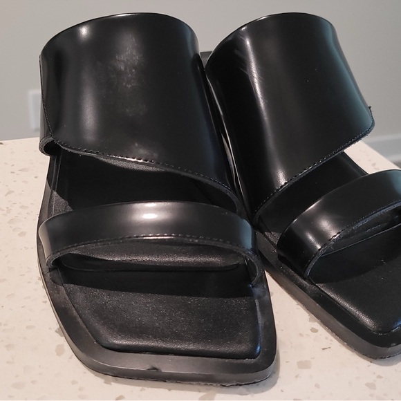 All Black Angle Mule (shoes) - Picture 3 of 9